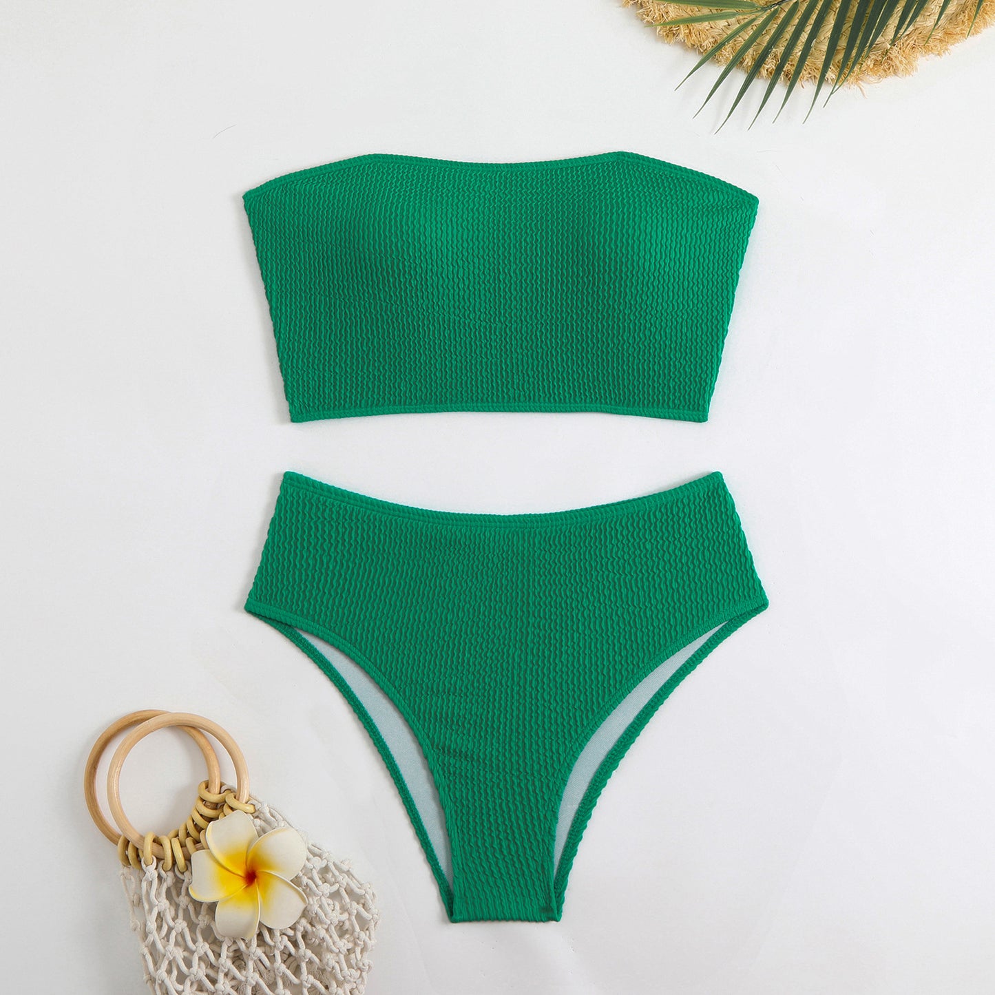 Dame Bandeau-bikini-sæt med struktureret materiale og højt benudskæring Stilla