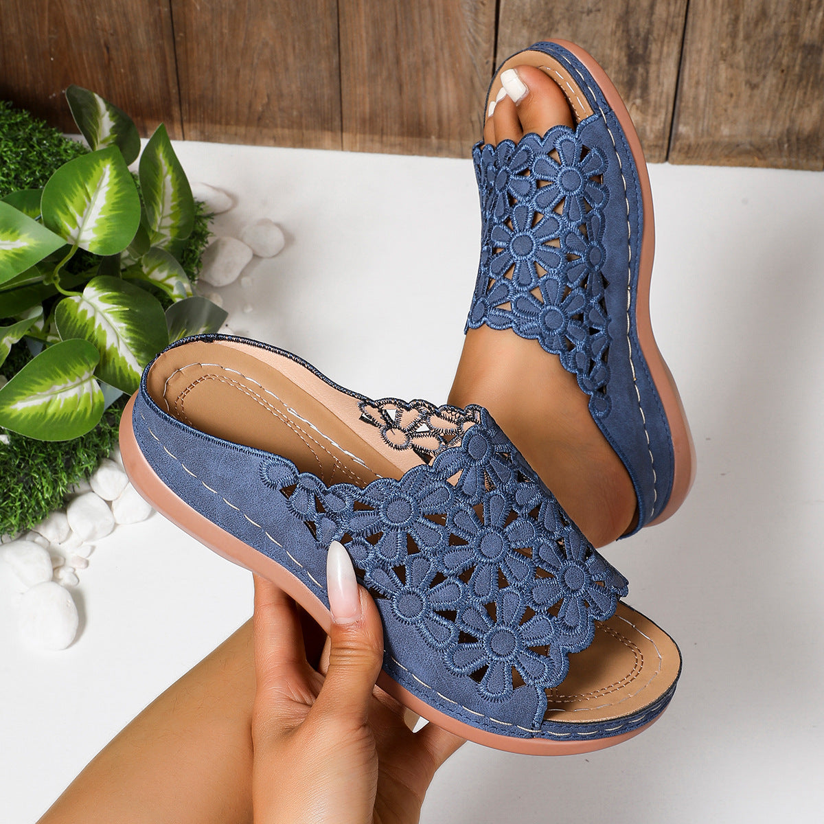 Dame mode pantofler med blomster broderier Stilla