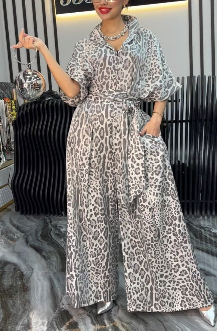 Dame Leoprint Jumpsuit med brede ben og figursyet bælte Stilla