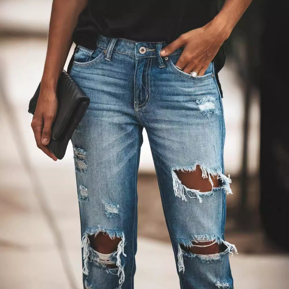 Dame Boyfriend Jeans i moderigtigt Destroyed-look med afslappet pasform Stilla