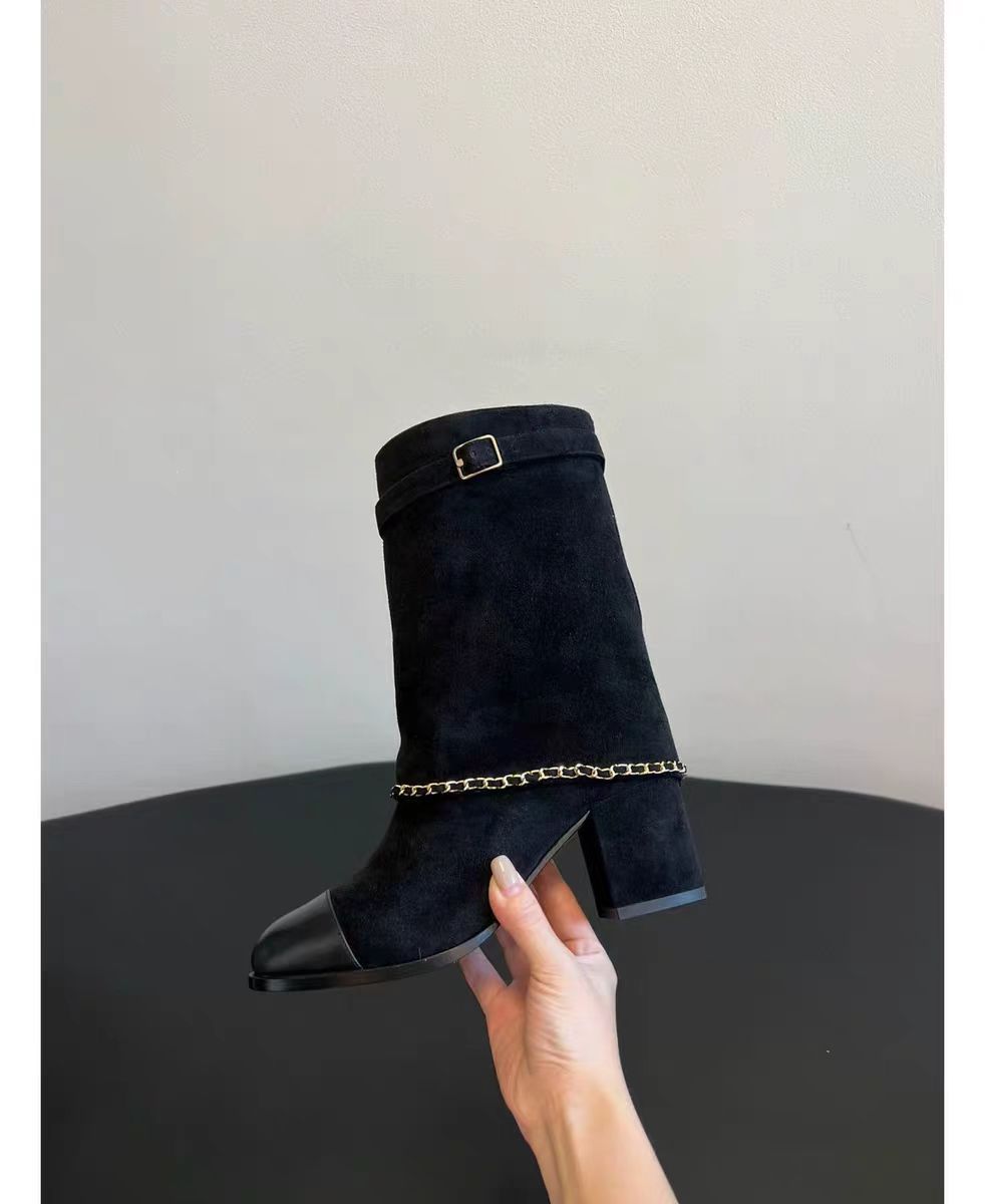 Femme Chunky Heel Slouchy Ankle Boots med kæde-detalje Stilla
