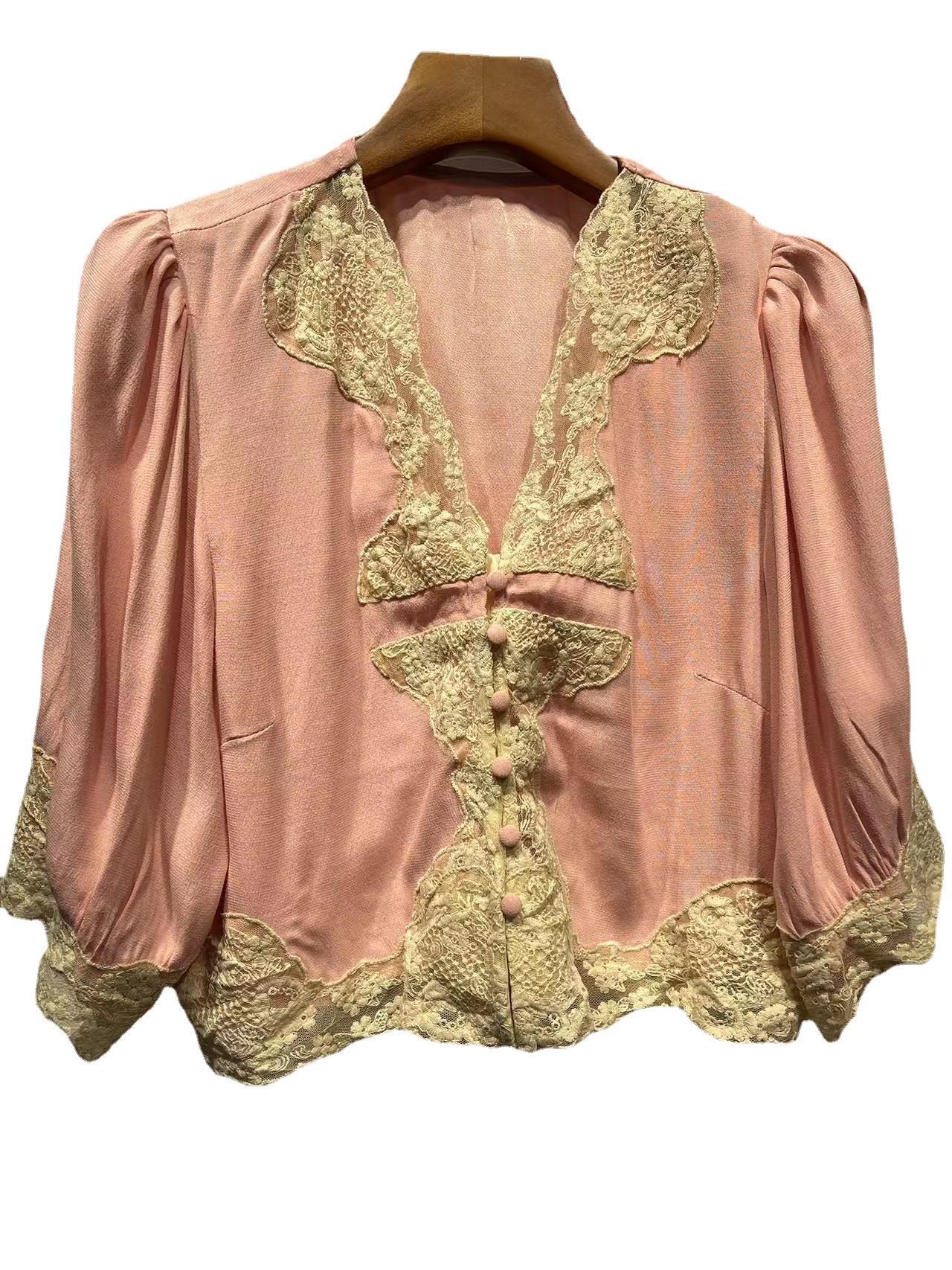 Dame elegant bluse med romantiske spidsdetaljer og draperinger Stilla