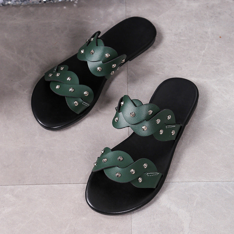 Dame åbne remsandaler med moderne nitter og fleksibel fodseng Stilla