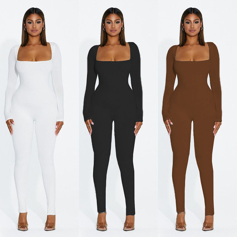 Dame Langærmet jumpsuit med dyb firkantet udskæring og figursyet design Stilla