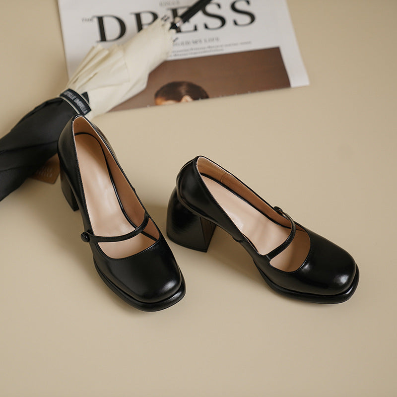 Femme Chunky Heel Mary Jane Pumps med dekorativ strop Stilla