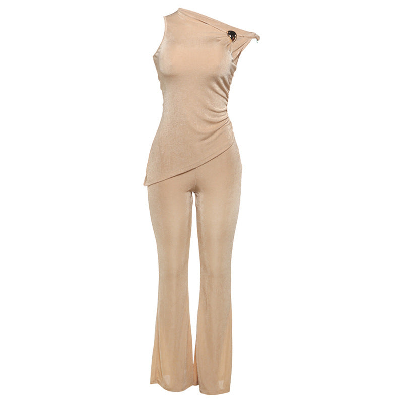Dame slank skåret jumpsuit med asymmetrisk design og justerbar skulderdetalje Stilla