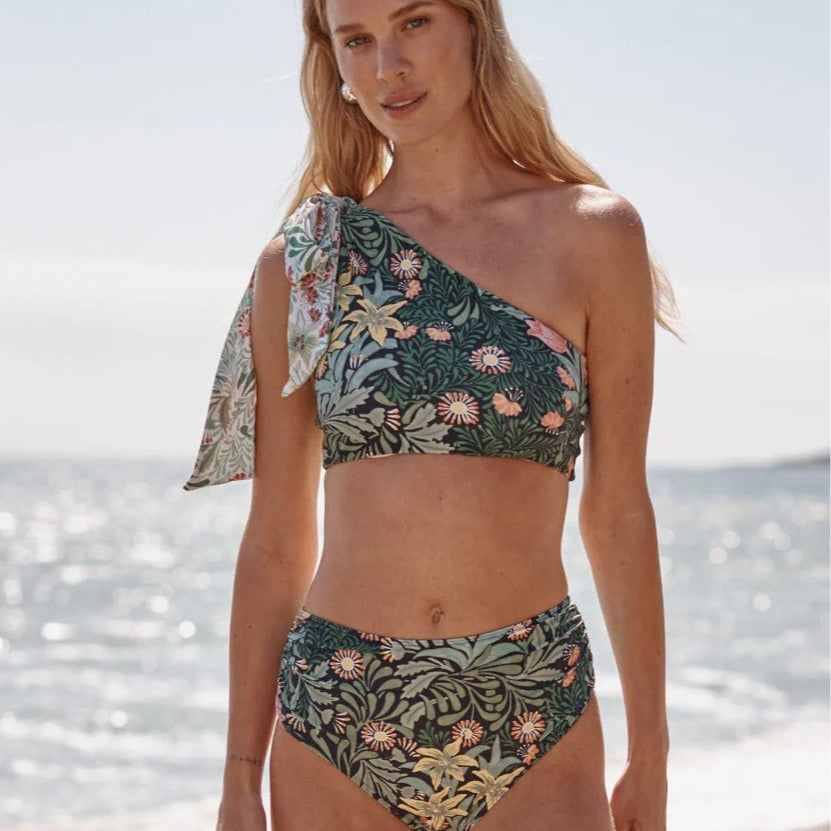 Dame bikini-top med asymmetrisk design og blomsterprint Stilla