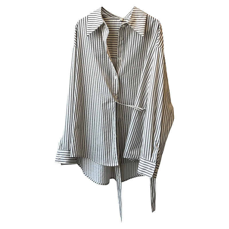 Dame afslappet bluse med V-hals og stribet design Stilla