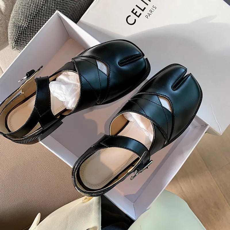 Stilla | Sandaler Med Delt Tå