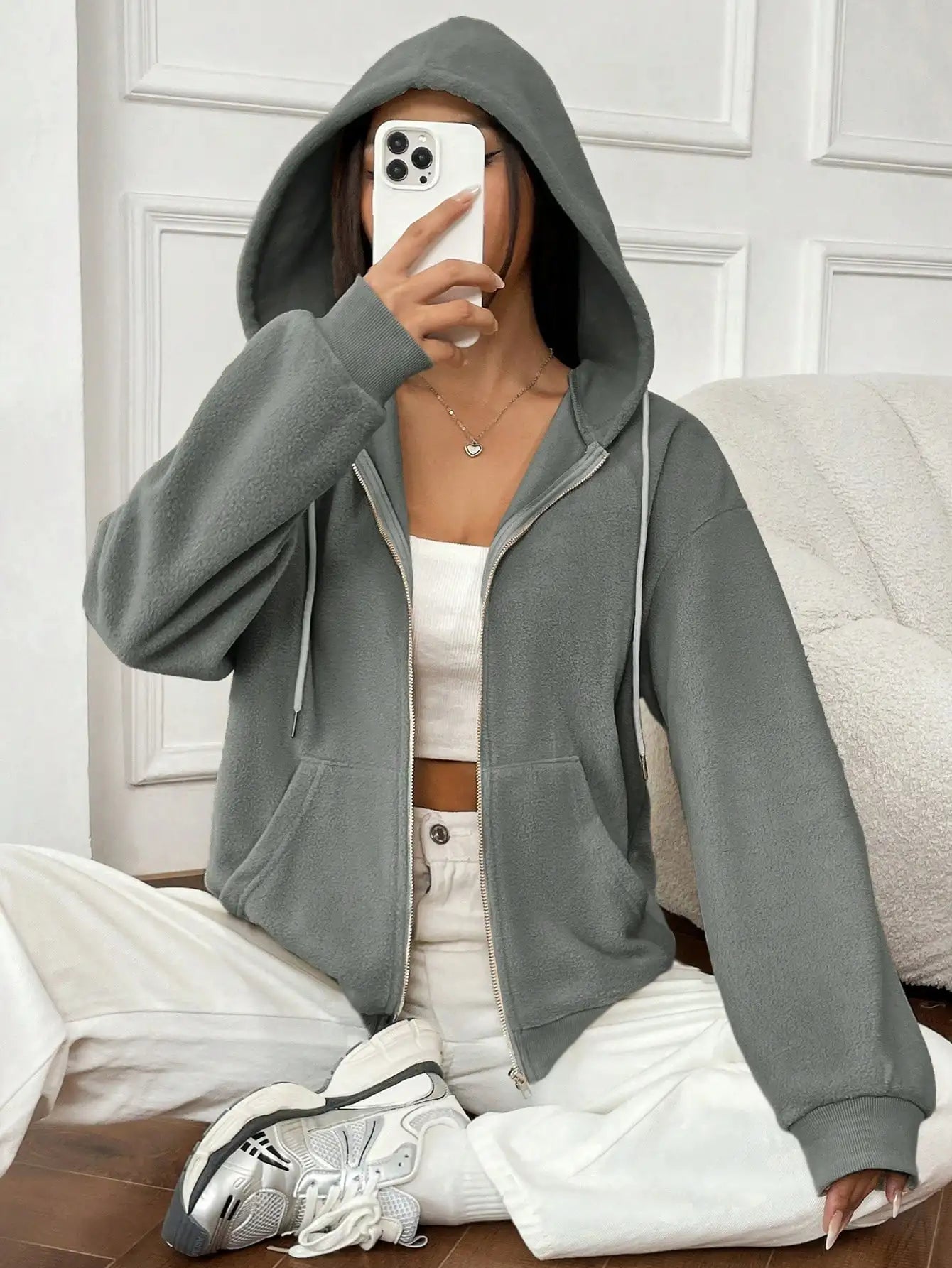 Stilla | Hoodiejakke med lynlås til alsidige outfits