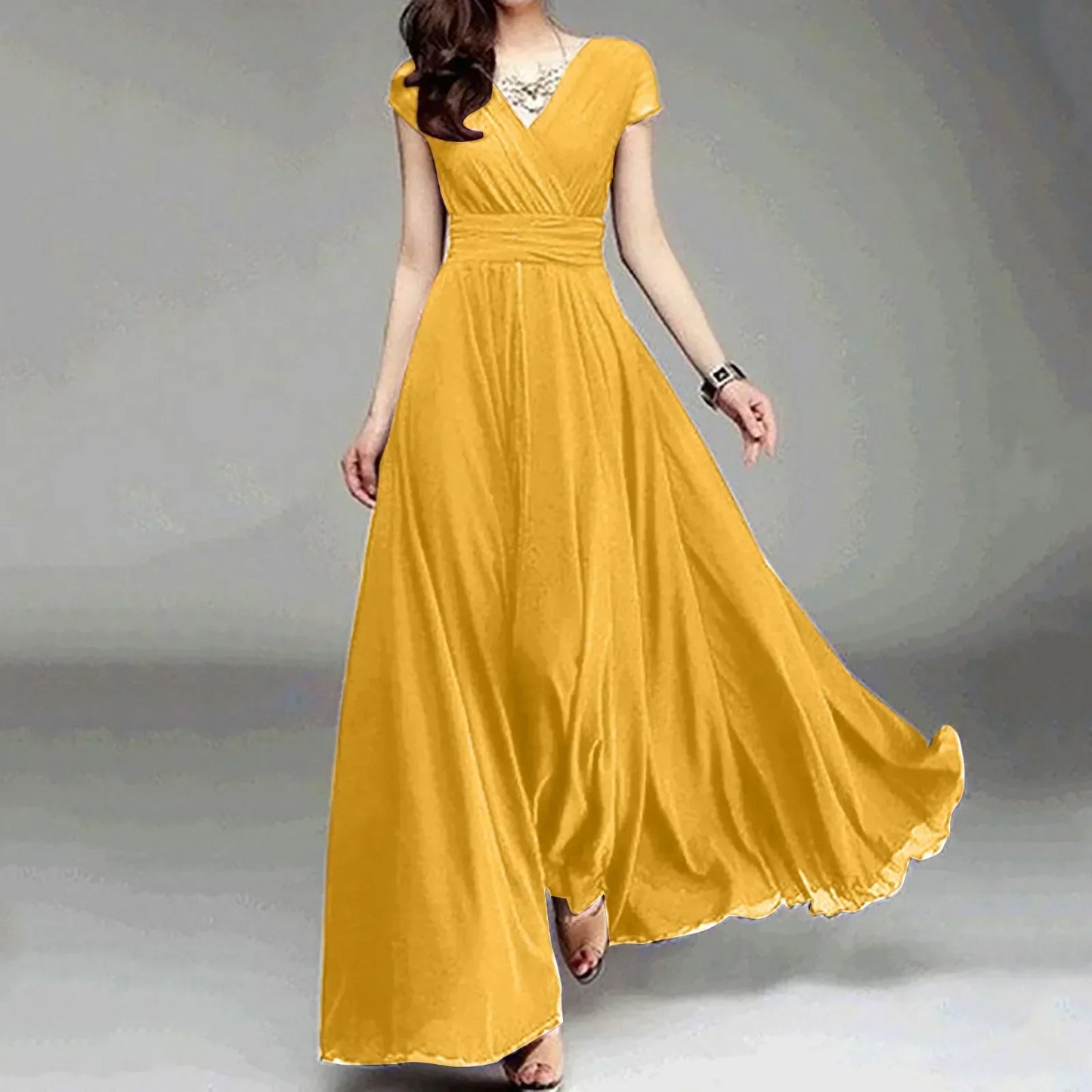 Stilla | Tidless Elegant Kjole