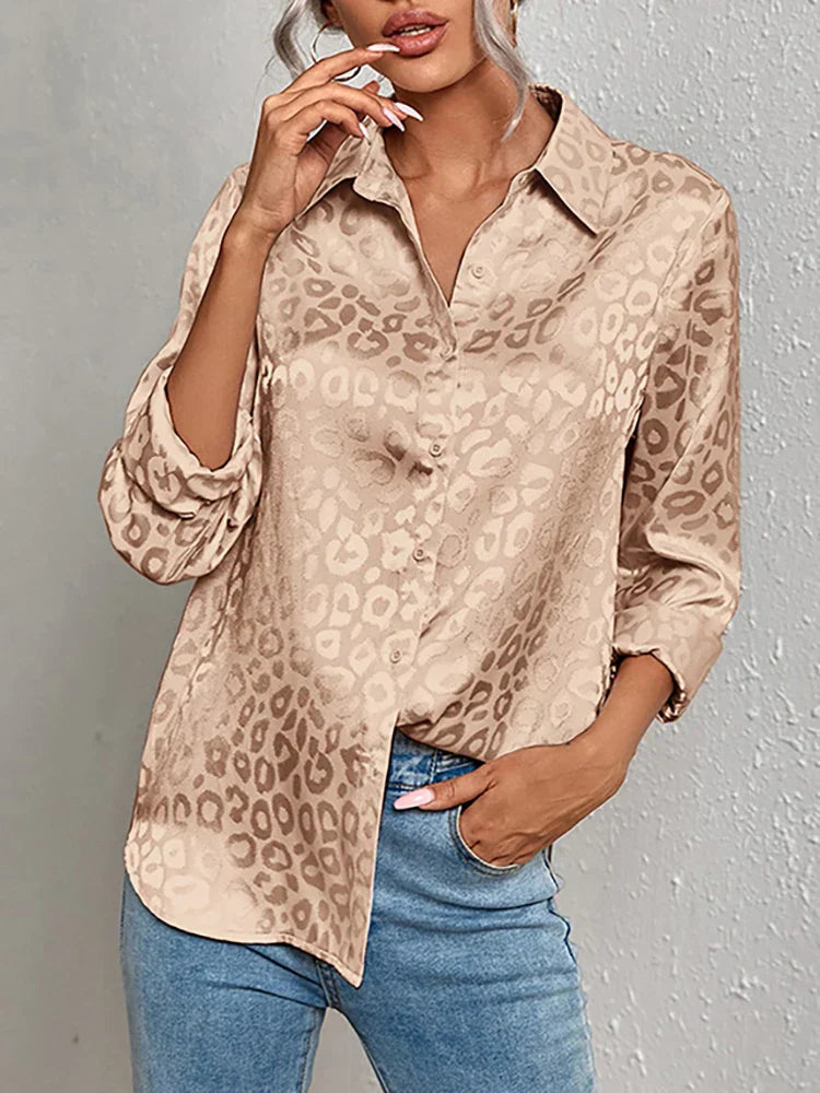 Stilla | Kvinders Leopardprint Satinbluse Forretnings og Festtøj Sineah