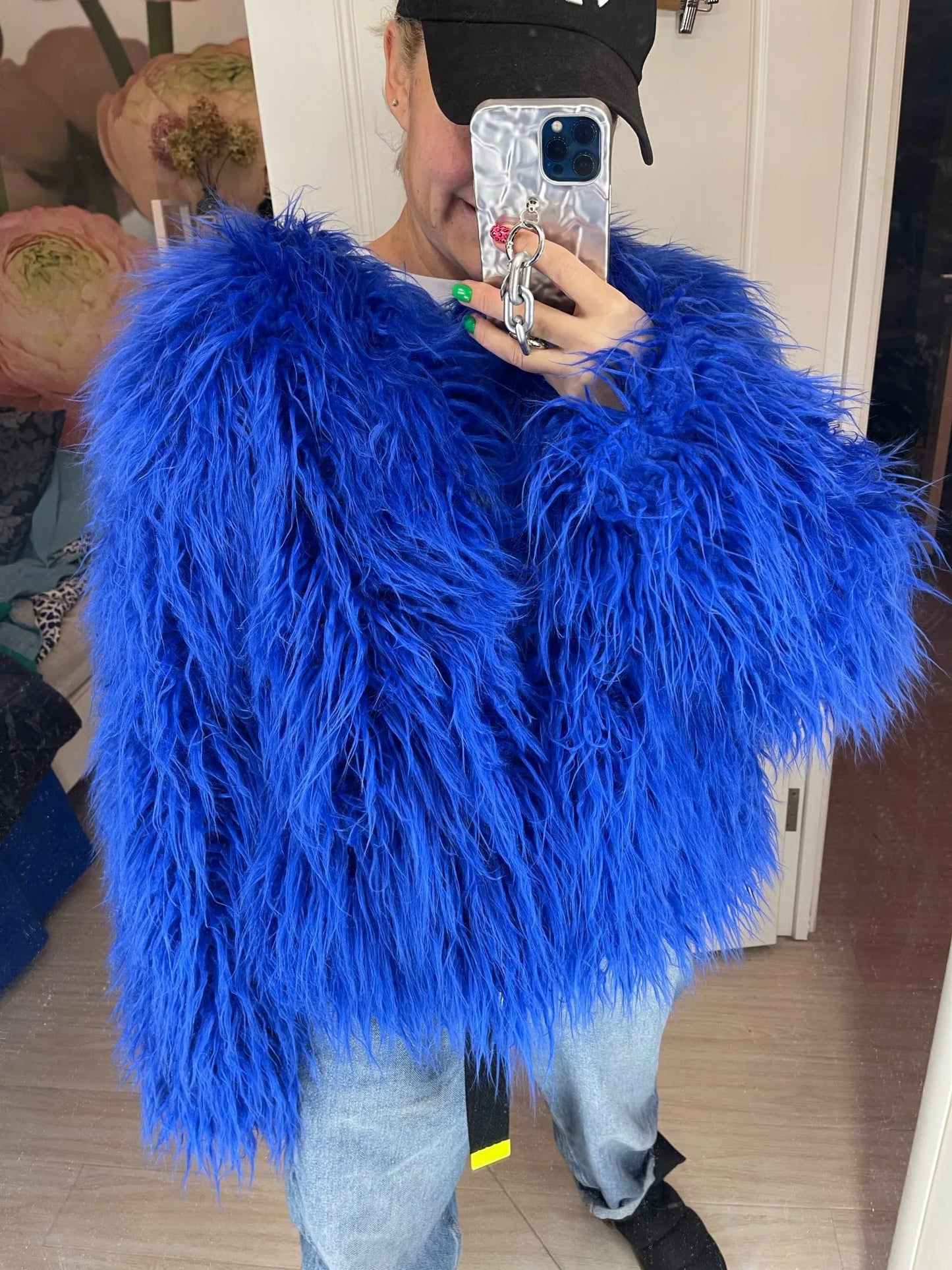 Stilla | Vibrant Unisex Festival Faux Fur Jakke