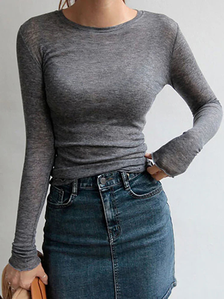 Stilla | Basic langærmet T-shirt med slank pasform
