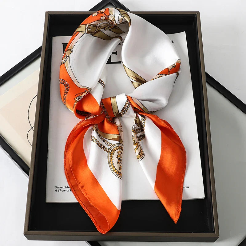 Stilla | Square Silkescarf Med Chic Design