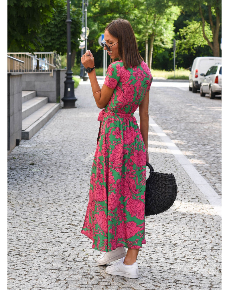 Stilla | Smuk V-hals Kjole i Elegant Stil