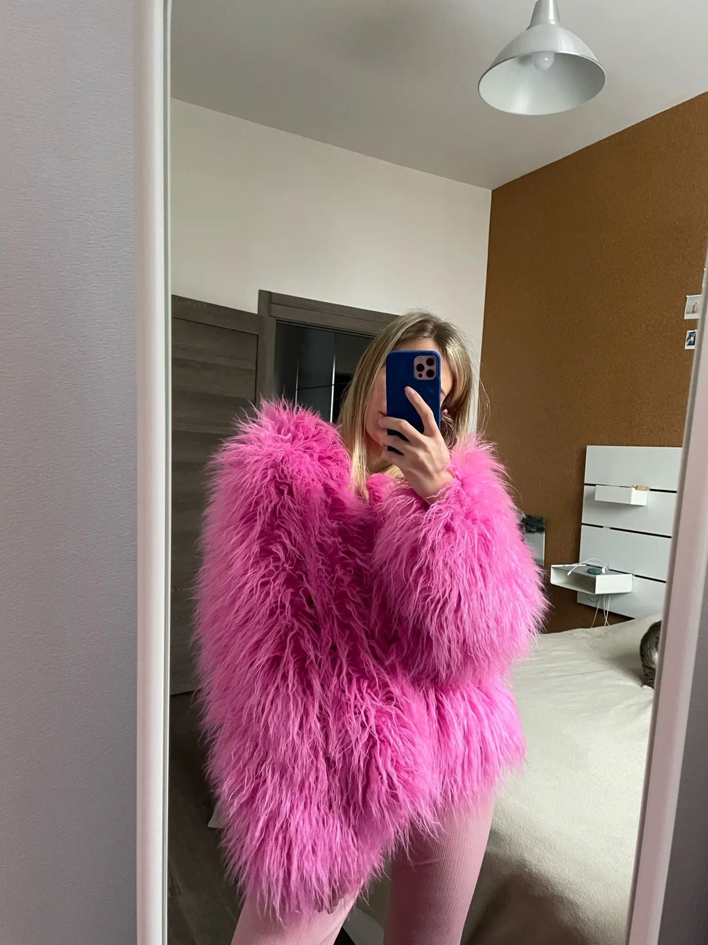 Stilla | Vibrant Unisex Festival Faux Fur Jakke