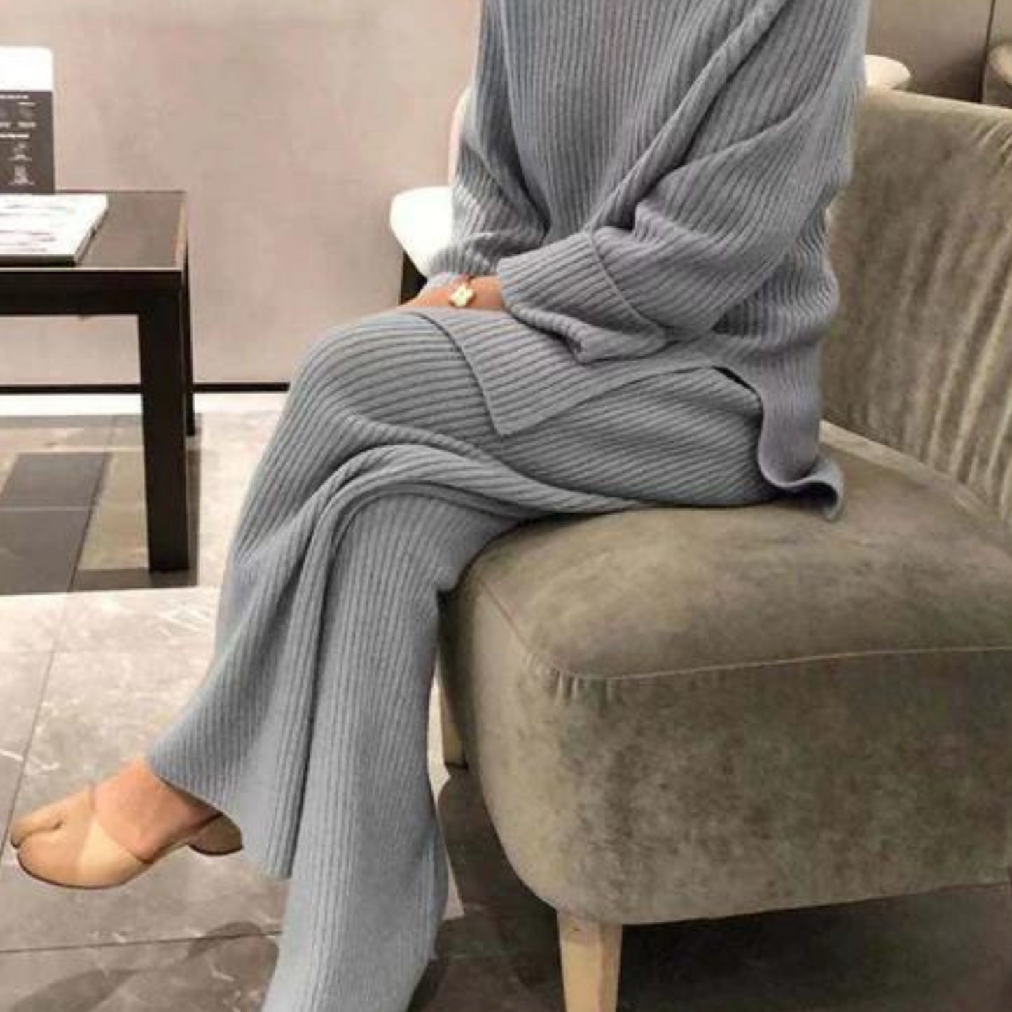 Stilla | Strikpullover og -bukser til damer