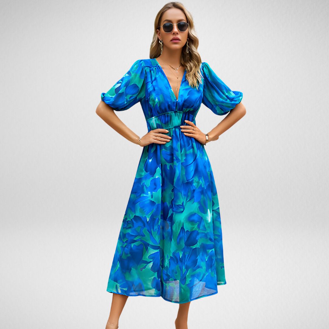 Stilla | Tidløs Elegant Kjole Med Spids Halsudskæring En Klassiker, Der Aldrig Går Af Mode!