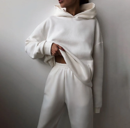 Stilla | Oversize sweatshirt-sæt til kvinder med hætte