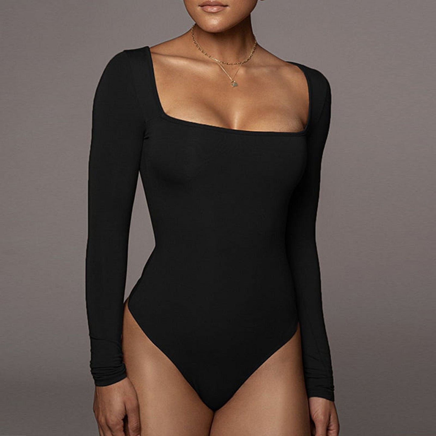 Stilla | Langærmet jumpsuit med firkantet udskæring