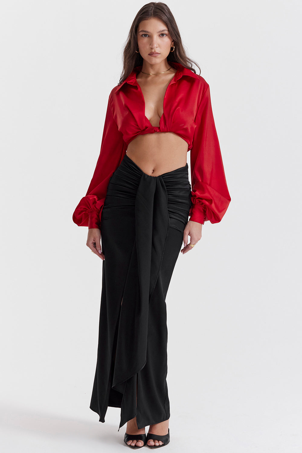Stilla | Cherry Silke Blouson Top Med Draperet Silke Maxi Nederdel