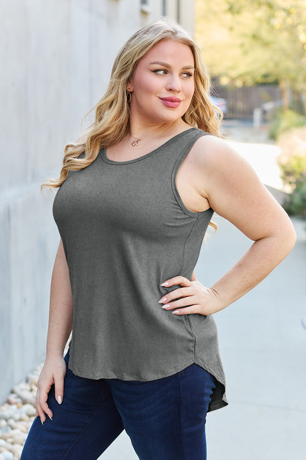 Stilla | Bae Full Size Rund Hals Tanktop
