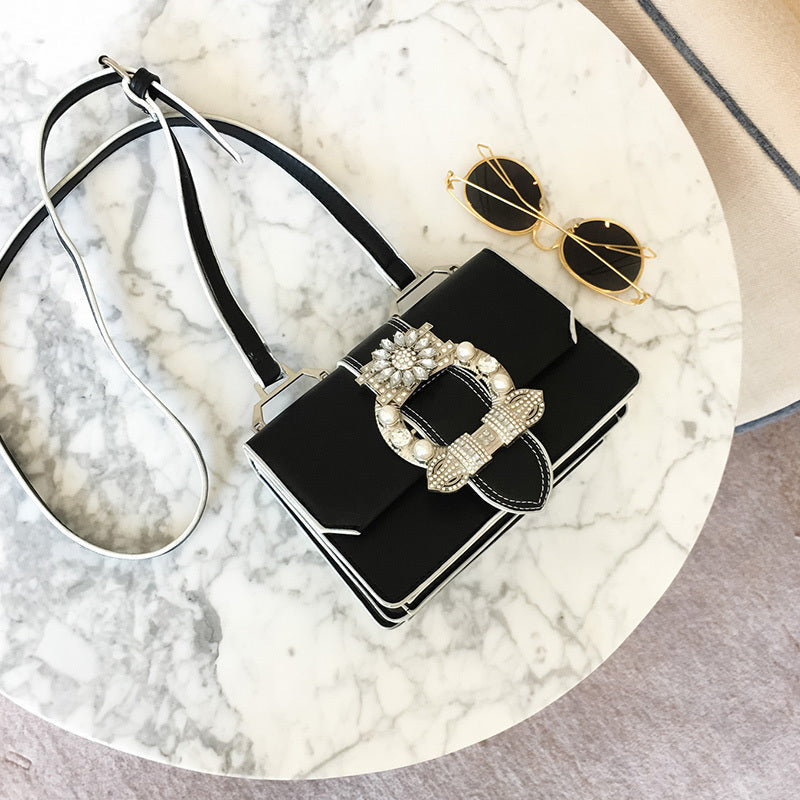 Stilla | Elegant Diamond Lock Vegansk Læder Skuldertasker