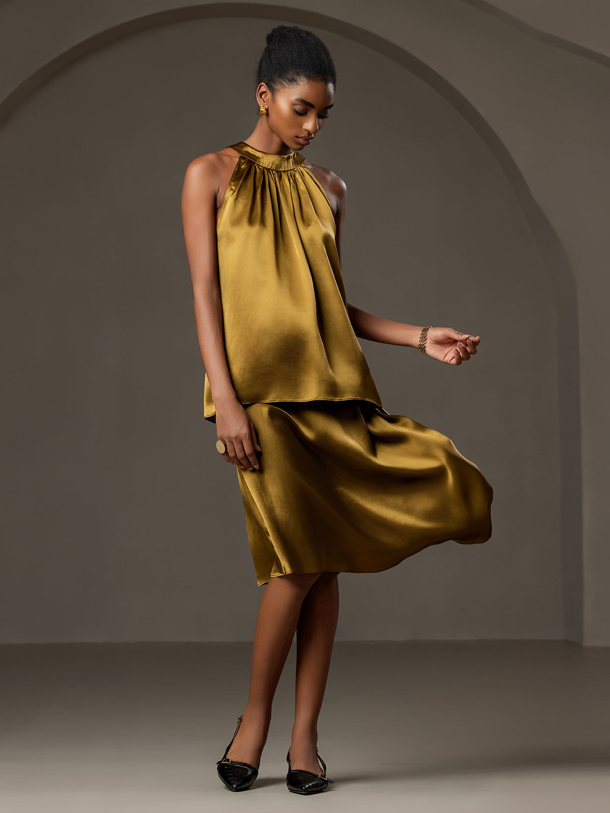 Stilla | Silke Moderigtig Asymmetrisk Kant Midi Nederdel