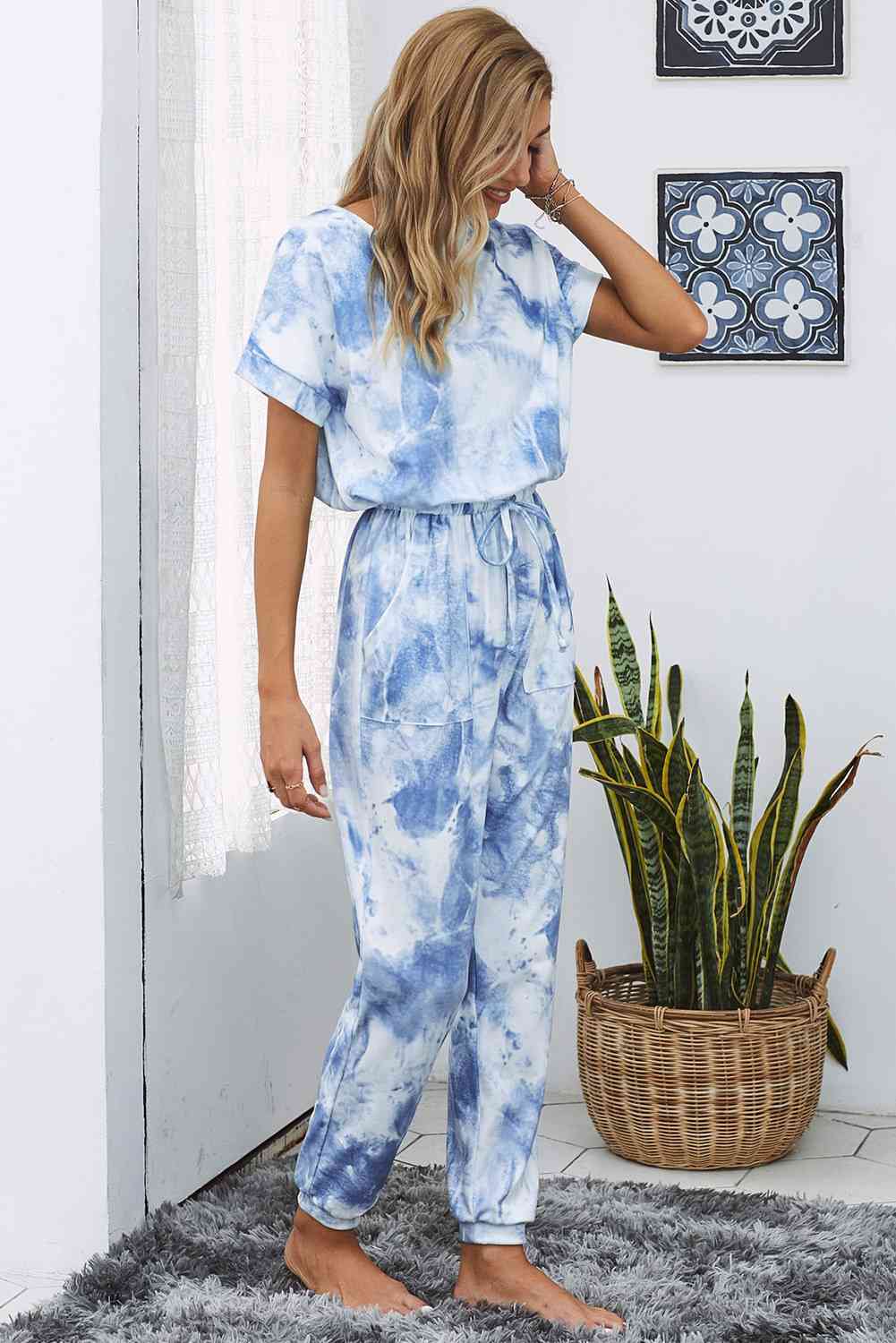 Stilla | Farvet Kortærmet Jumpsuit Med Lommer