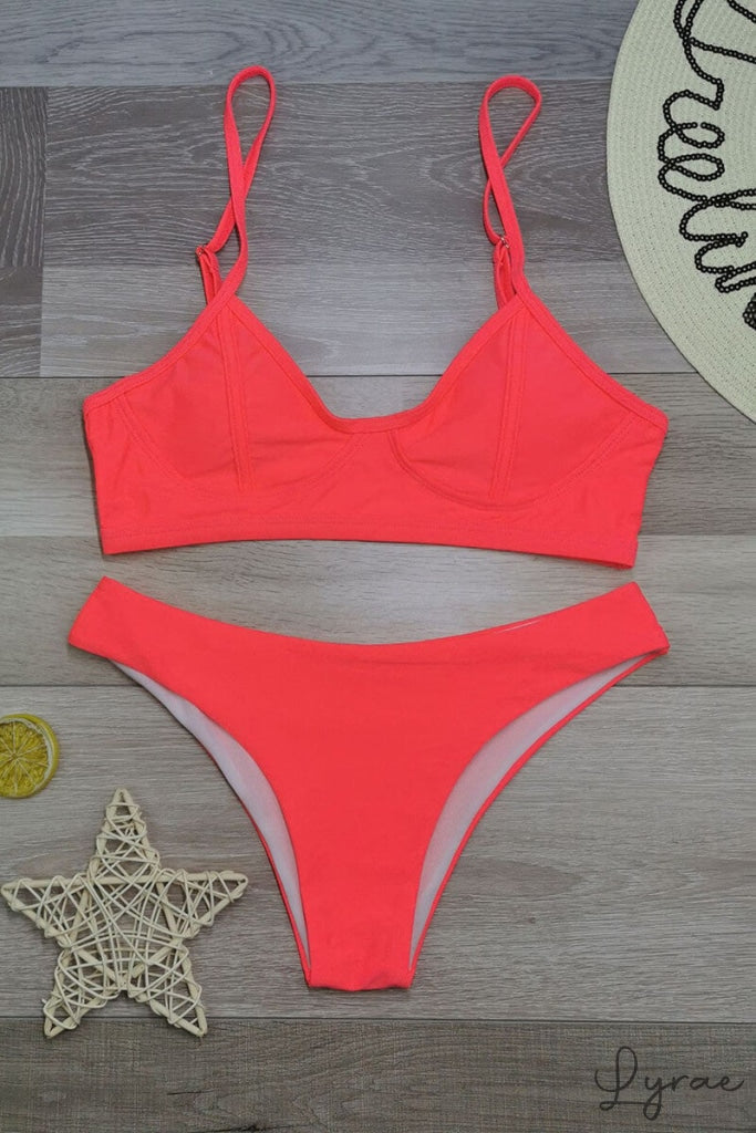 Stilla | Bikini Push up Med Top Og Delta Vinge Tanga