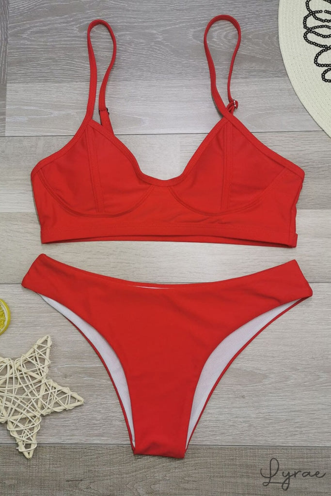Stilla | Bikini Push up Med Top Og Delta Vinge Tanga