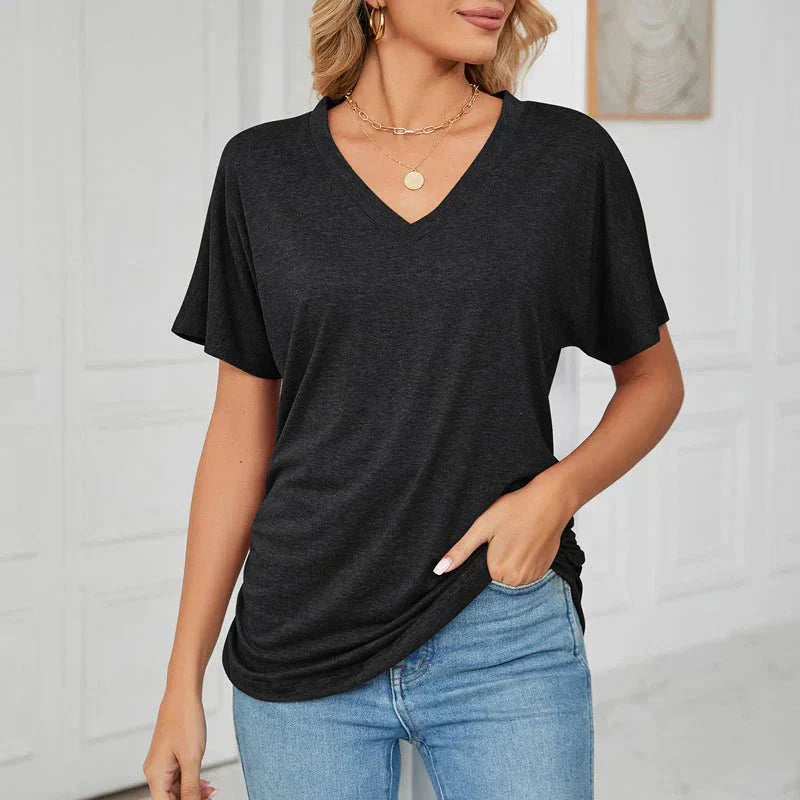 Stilla | Casual T shirt med V udskæring og løs ryg