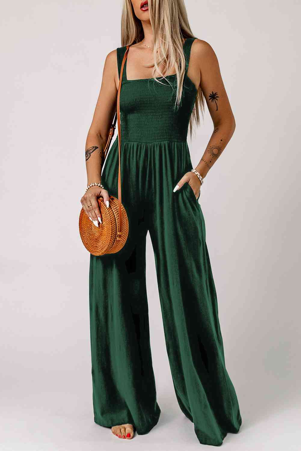 Stilla | Square Neck Wide Leg Jumpsuit Med Lommer