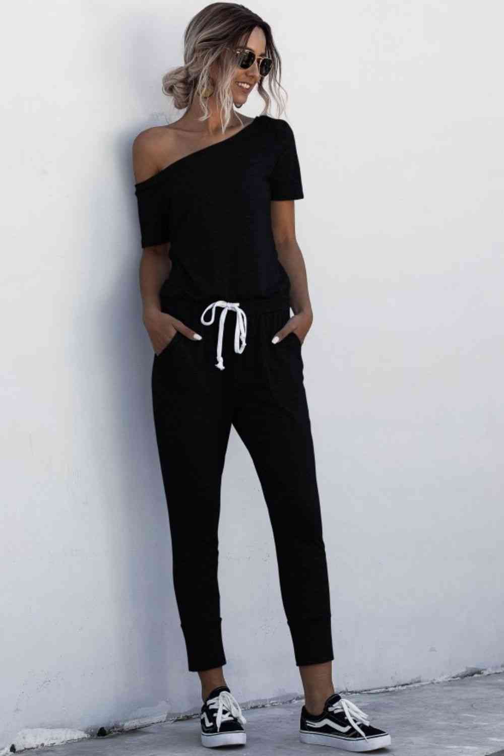 Stilla | Halsbundet Jumpsuit Med Lommer