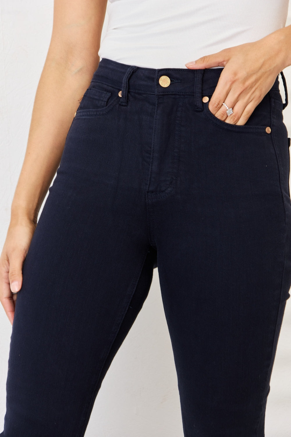 Stilla | Blå Full Size Garment Dyed Tummy Control Skinny Jeans