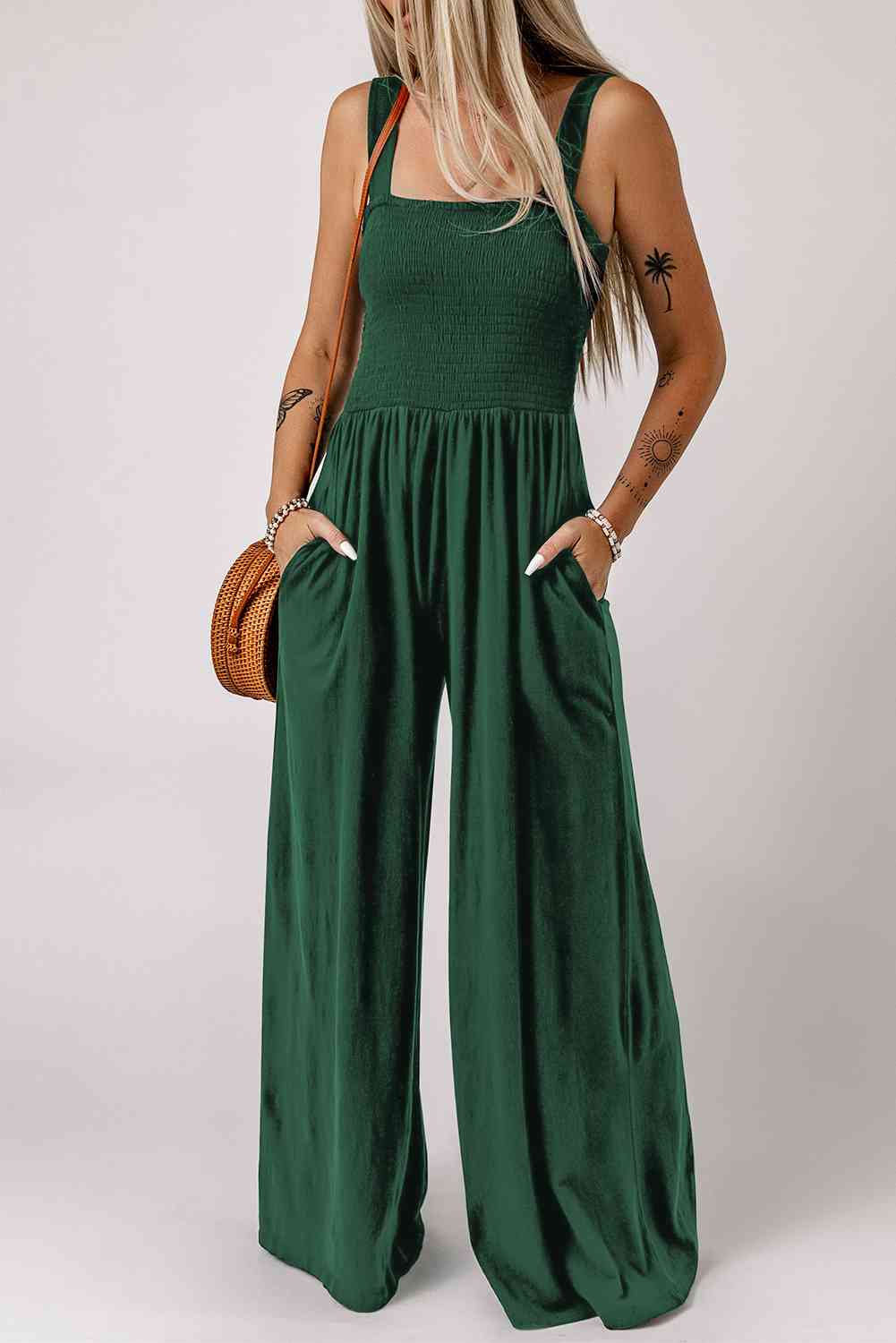 Stilla | Square Neck Wide Leg Jumpsuit Med Lommer