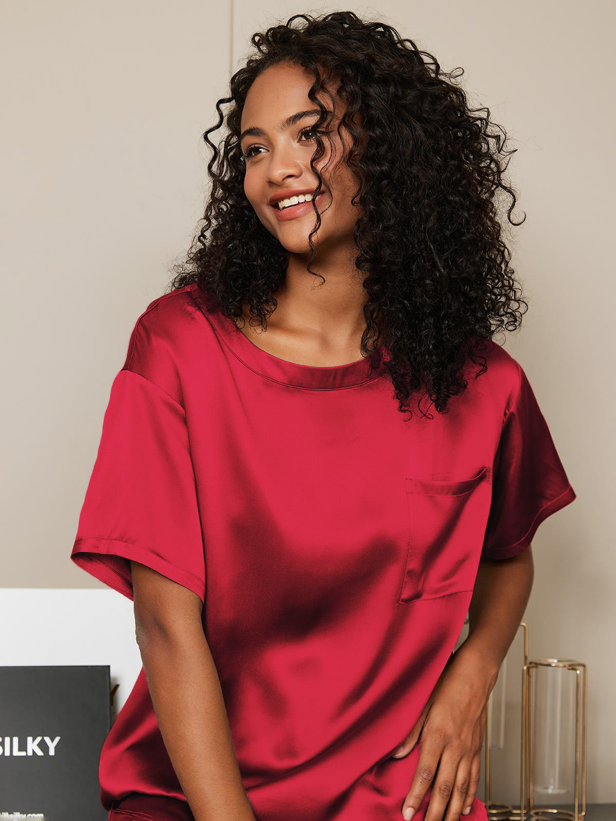 Stilla | Kvinders Overstørrelse Silke T-Shirt Kort Pyjamasæt