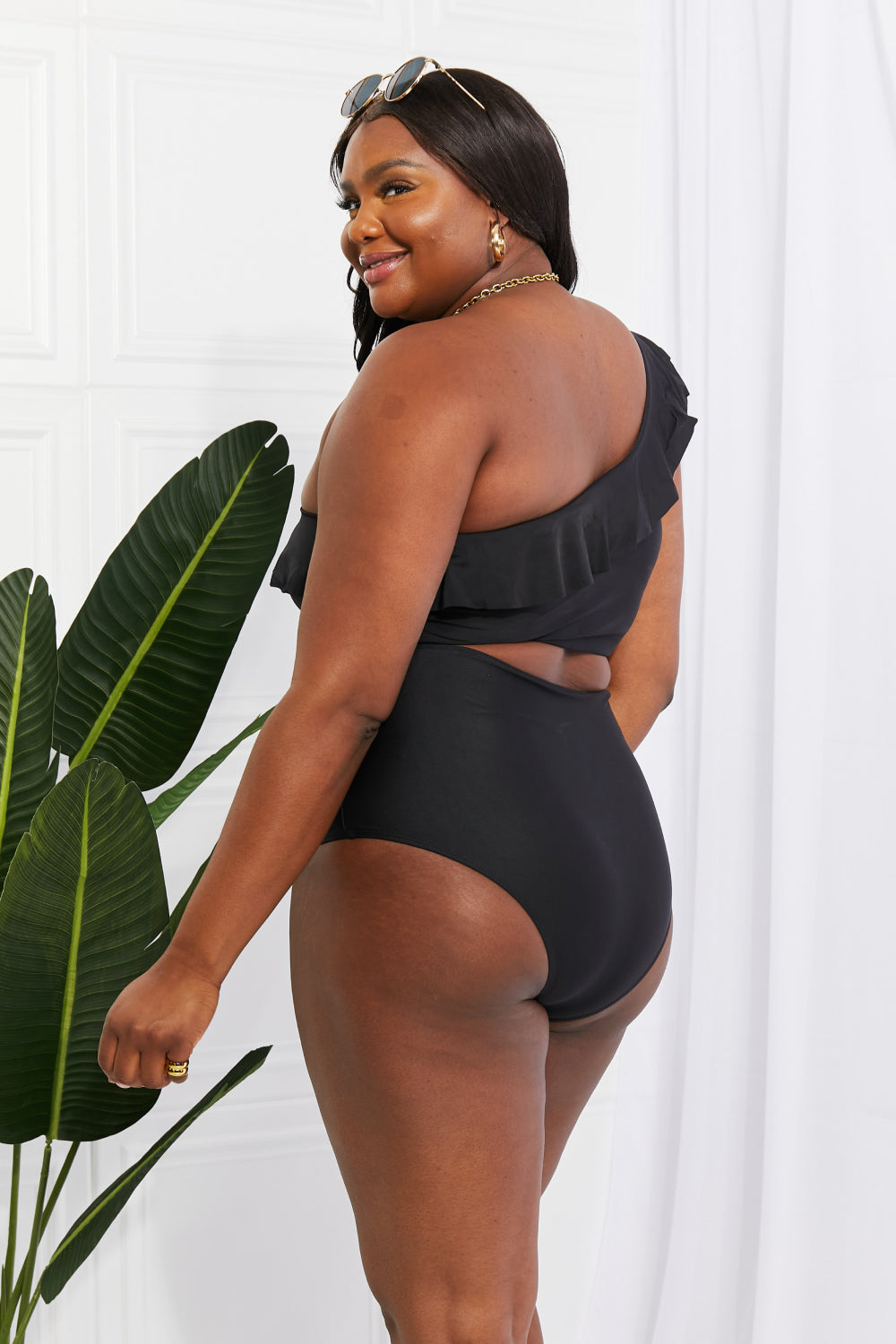 Stilla | West Swim Seaside Romance Ruffle One-shoulder Bikini I Sort