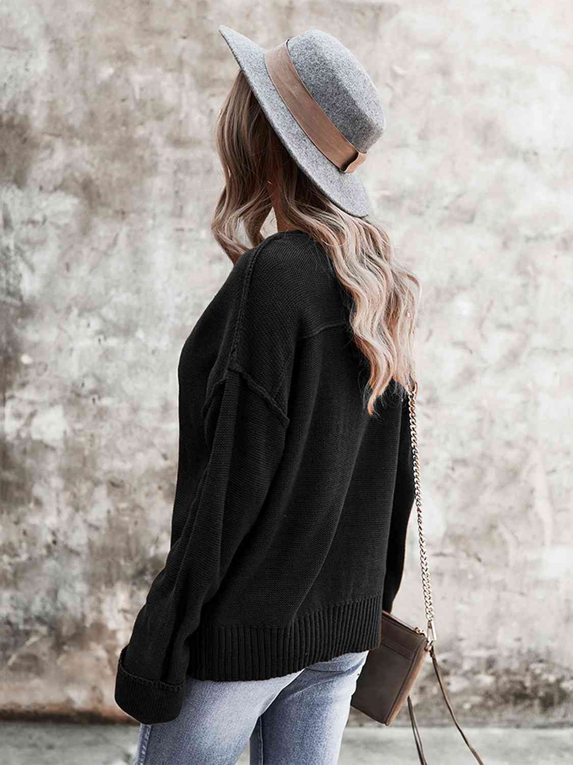 Stilla | Exposed Seam Knit Top