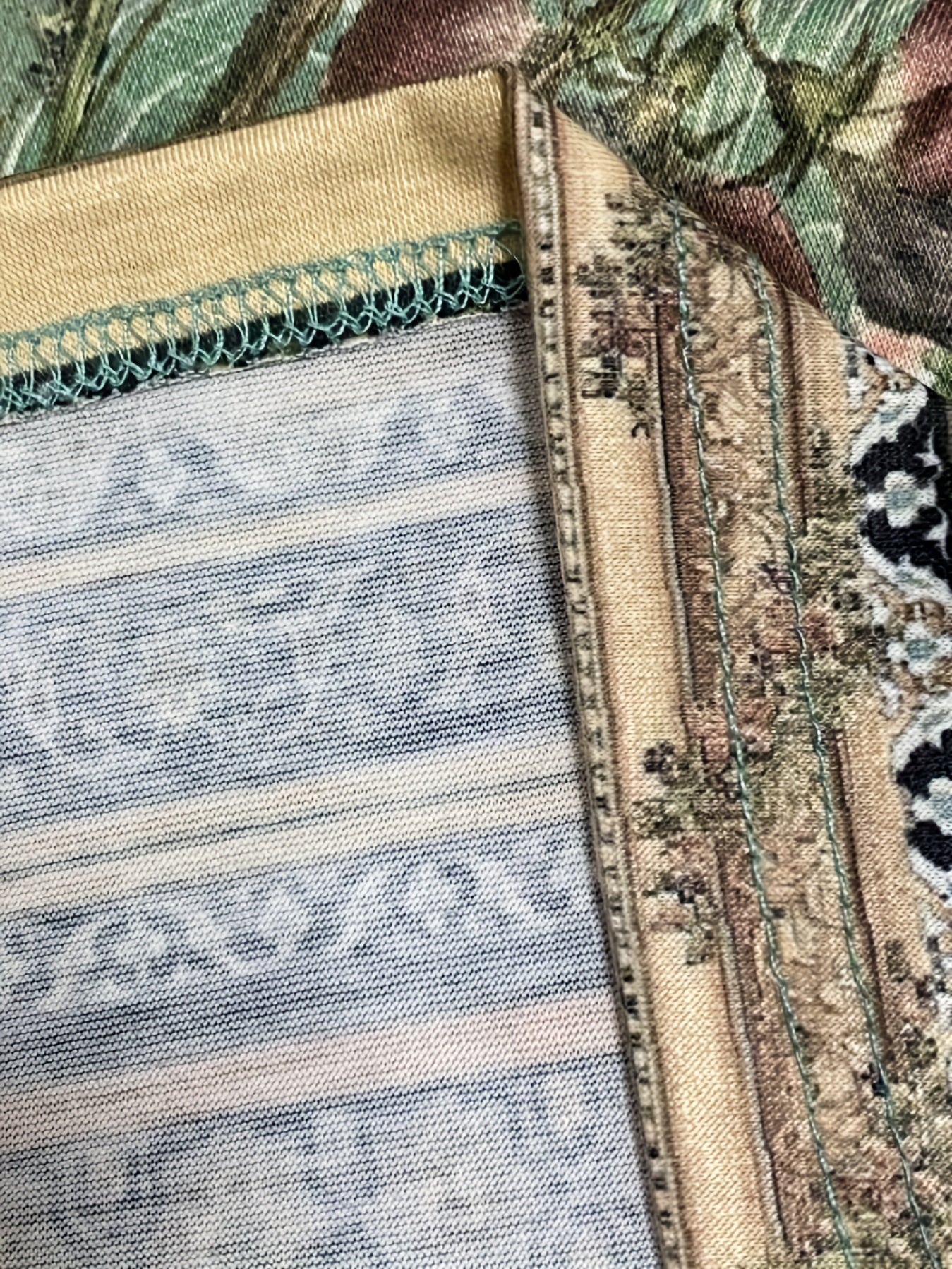 Stilla | Elegant kjole med Boho blomsterdesign