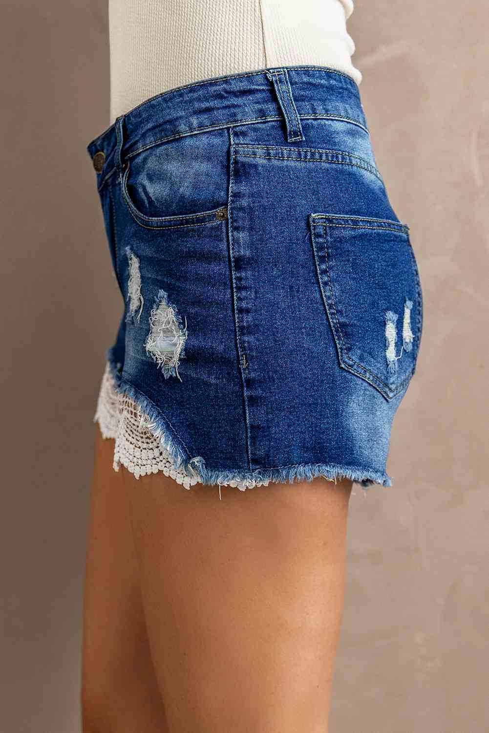 Stilla | Blonde Slidte Denim Shorts