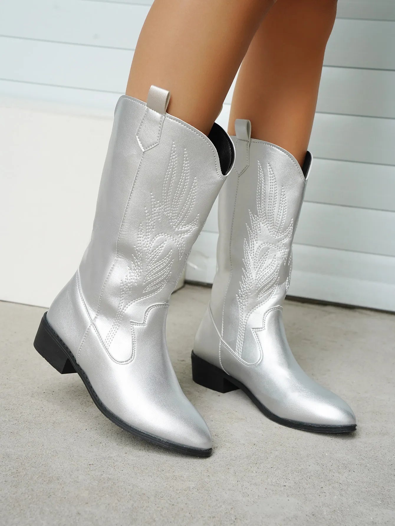 Stilla | Skinnende cowboystøvler i metallic-look