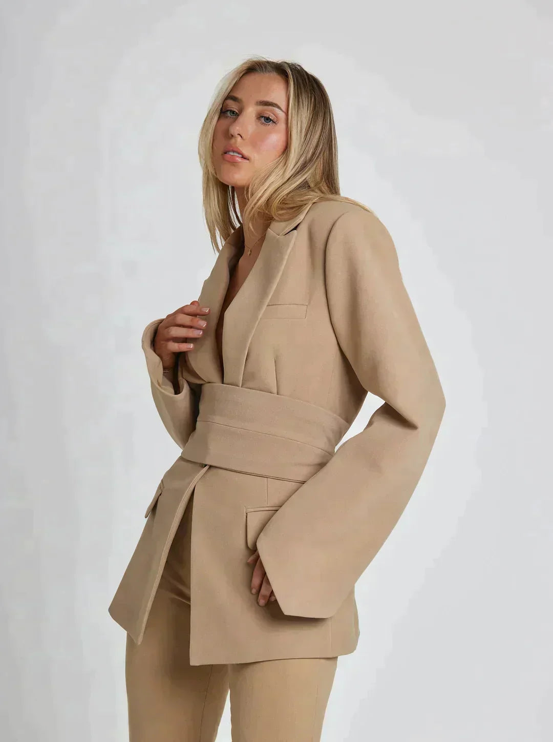 Stilla | Blazer med Ekstra Bælter