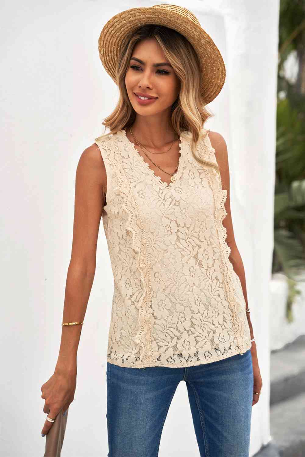 Stilla | Scalloped V-hals Blonde Tanktop