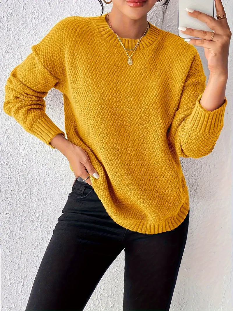 Stilla | Rundhalset Strikket Pullover Med Bøjet Stil