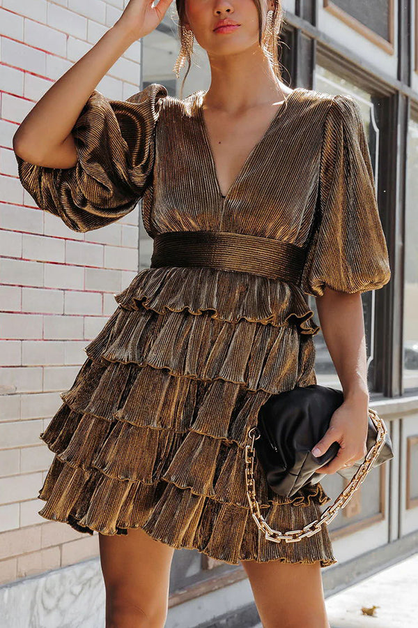 Stilla | Mystic Goddess Metallic Lagdelt Mini Kjole