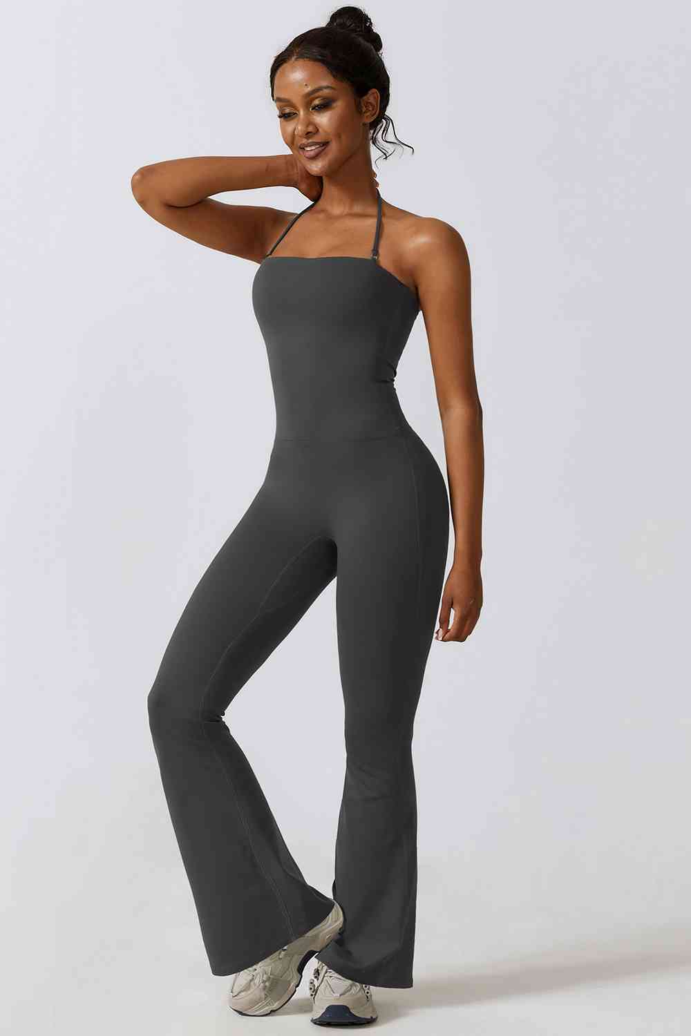 Stilla | Hals Flare Sport Jumpsuit