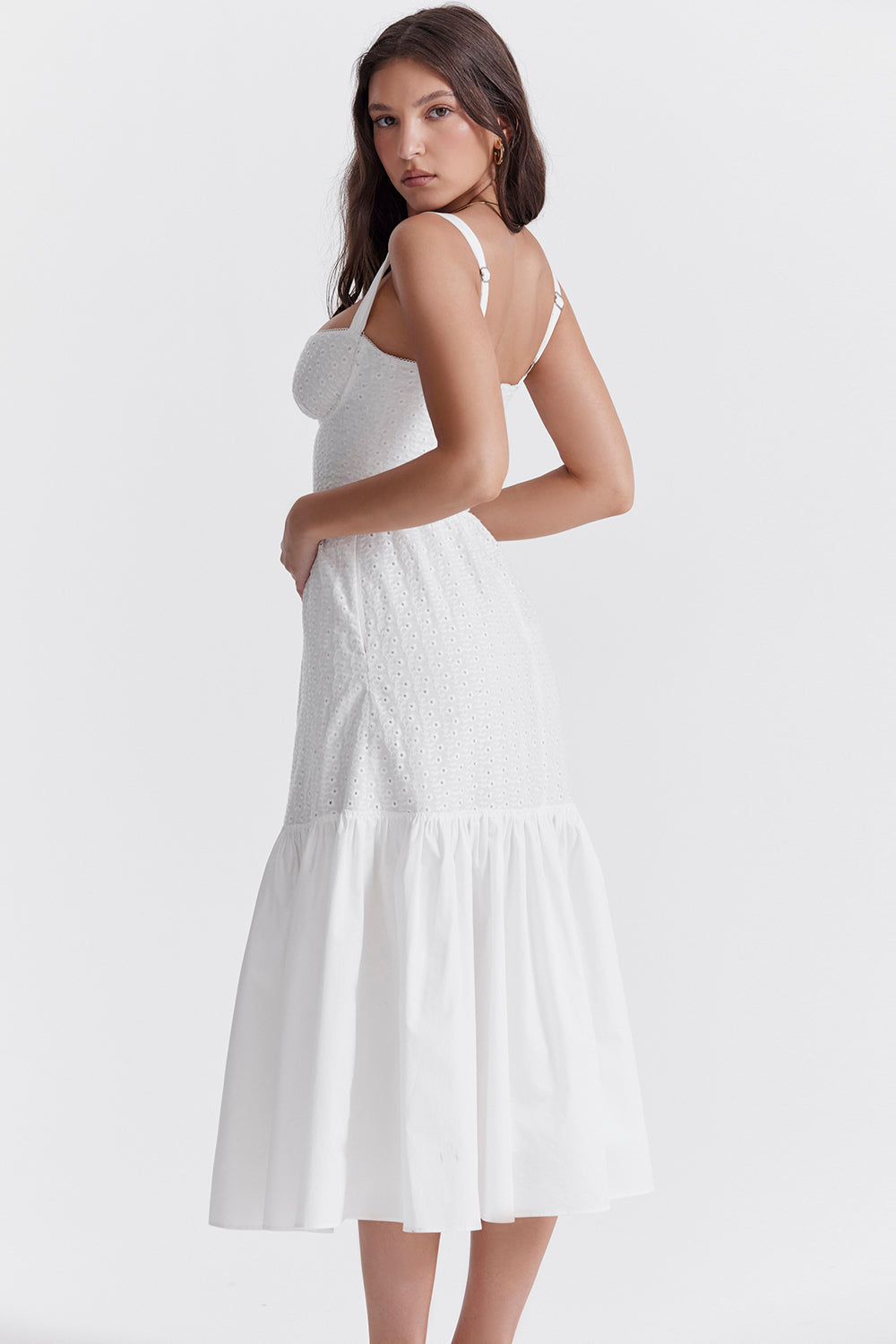 Stilla | Hvid Midi Sunkjole Fra Broderie Anglaise