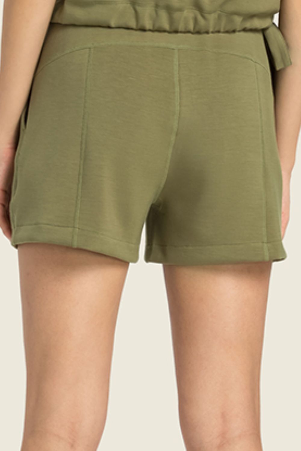 Stilla | Elastisk Talje Sports Shorts med Lommer